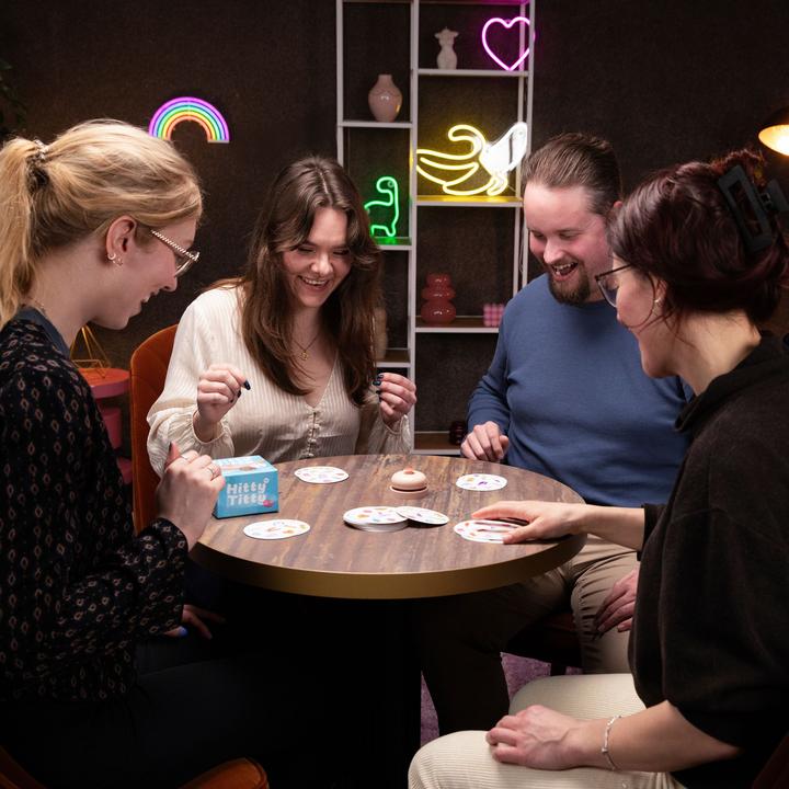 Actual product image tease & please - Hitty Titty Card Game - Adult Game (Deck of cards, German, French, Dutch, English)