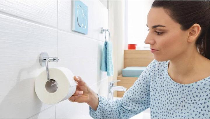 Produktbild tesa SMOOZ WC-Papierrollenhalter inkl. Klebelösung ohne Bohren
