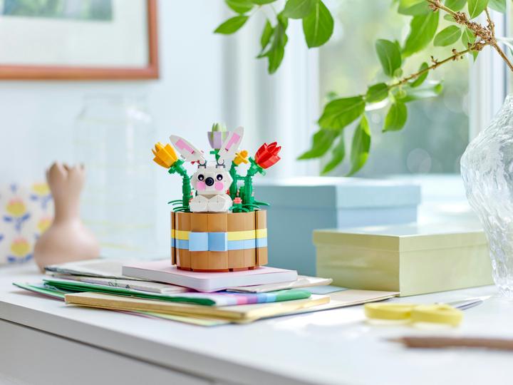 Actual product image LEGO Easter basket (40587)