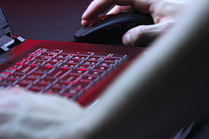 Actual product image Dream Machines DM2 Supreme (Cable)