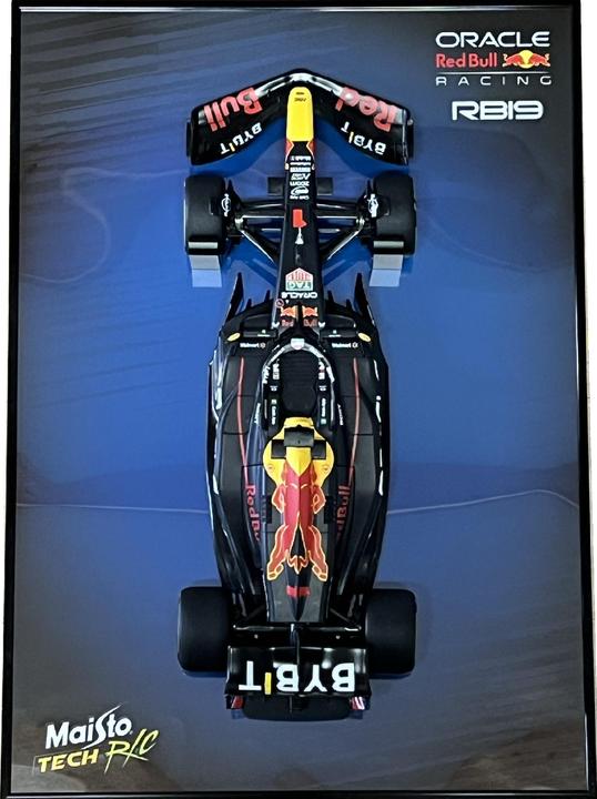 Actual product image Maisto F1 photo frame with RB model #1 Verstappen