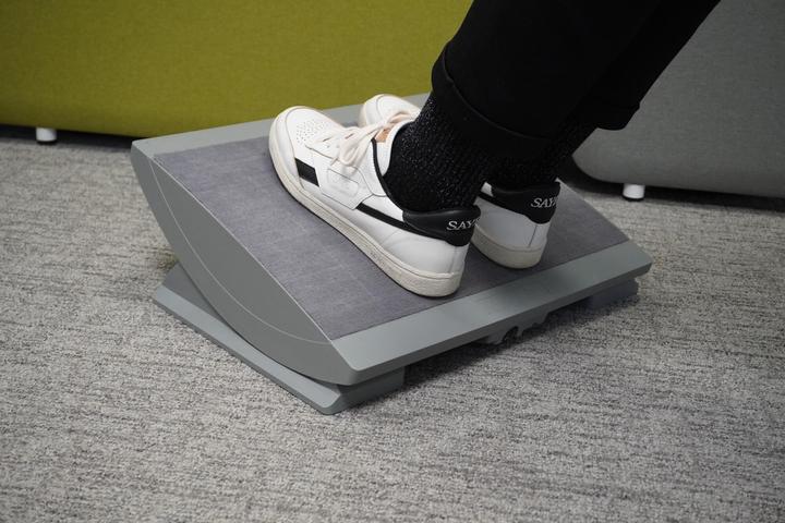 Actual product image Maul Ergonomic footrest (45 x 39 cm)