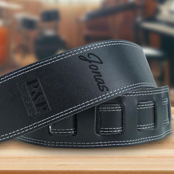 Produktbild keepdrum personalisierter Gitarrengurt aus Echt-Leder mit Gravur