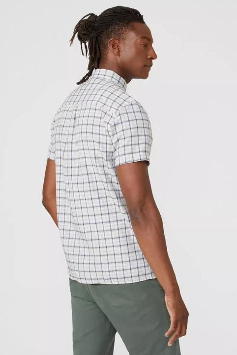 Actual product image Universal Textiles Structured shirt (M)