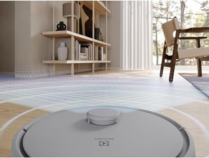 Actual product image Electrolux ER71UW2UG - Ultimate 700 (Vacuum mopping robot)