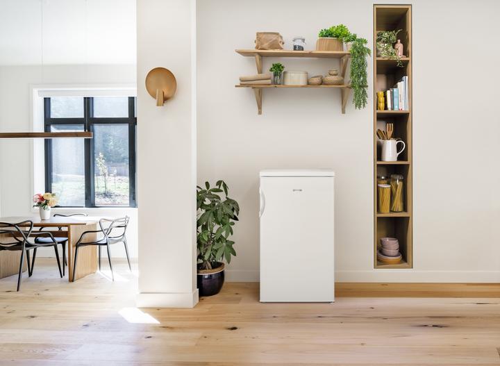 Produktbild Upo R1412F Refrigerator with freezer compartment, white (120 l)