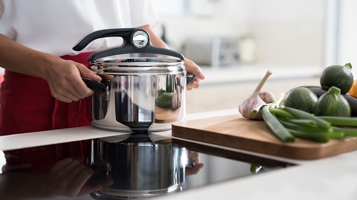 Immagine prodotto Lagostina Pentola a pressione Mia, 22 cm, 5 L (22 cm, Cucina a vapore, Acciaio inossidabile)