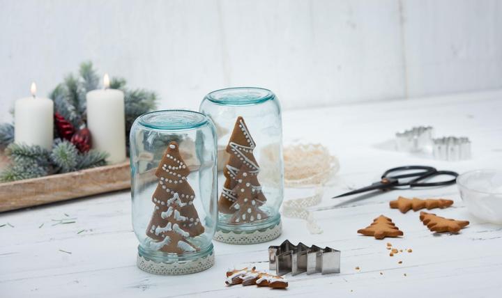 Actual product image Kaiser Cookie Cutter in Storage Box