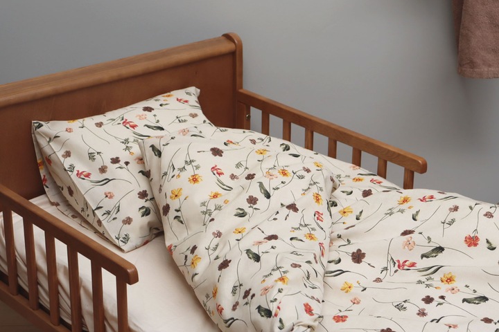 Actual product image By Mats - Bed Linen Junior Size 100 x 140 cm - Spring Flowers (MAT133) (100 x 140 cm, 40 x 45 cm)