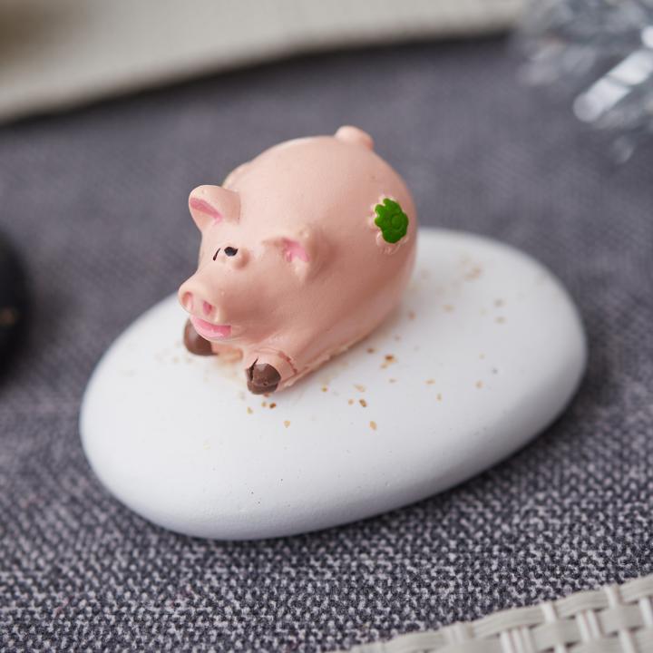 Actual product image VBS Mini figurine "Lucky pig", 4 pieces
