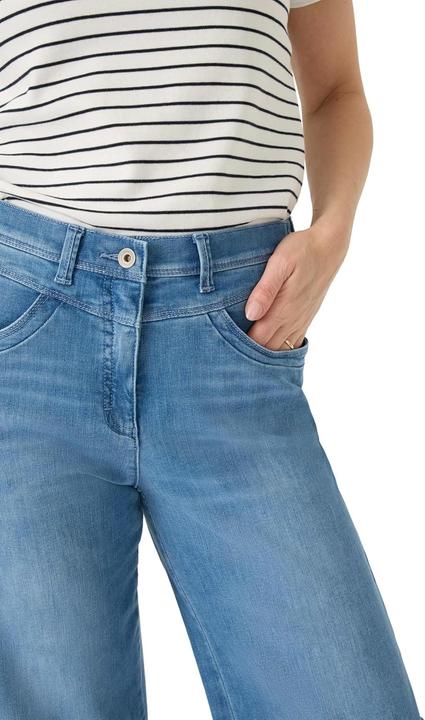Actual product image Raphaela Lilyth Flared Marlene Pants (30)
