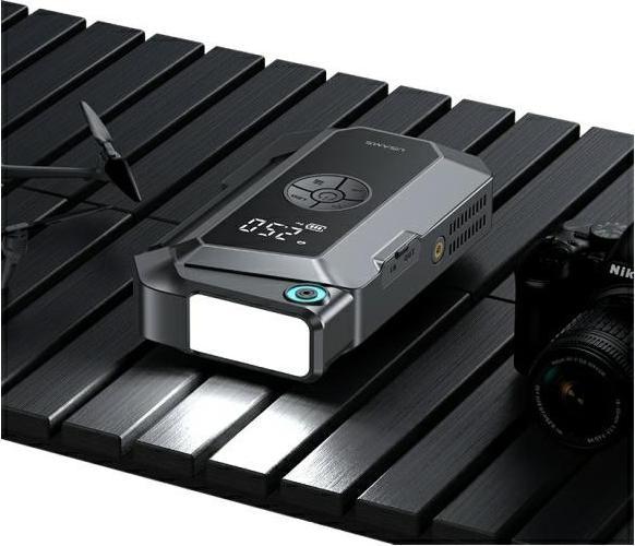 Actual product image Usams Jumpstarter Powerbank 8000mAh + wbudowana latarka czarny/black ZB287 (1000 A, 8000 mAh)