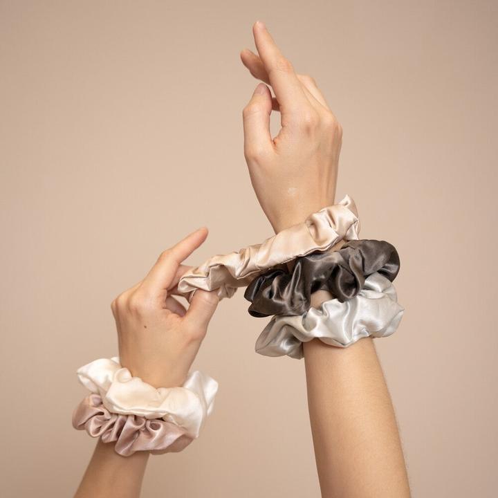 Produktbild VBEAUTY Seiden Scrunchie (Haargummi)