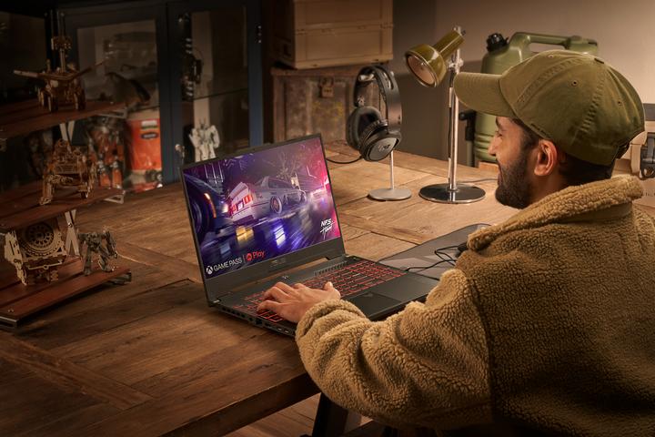 Actual product image ASUS FA707NUR-HX011W (17.30", AMD Ryzen 7 7435HS, 16 GB, 1000 GB, DE)