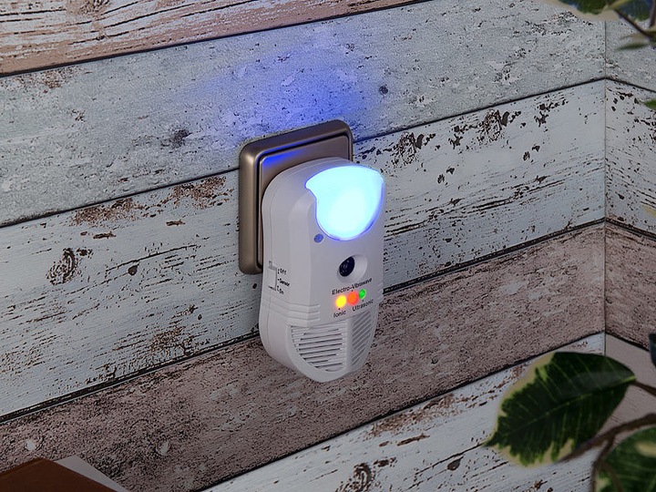 Actual product image Exbuster 3in1 ultrasonic pest repeller