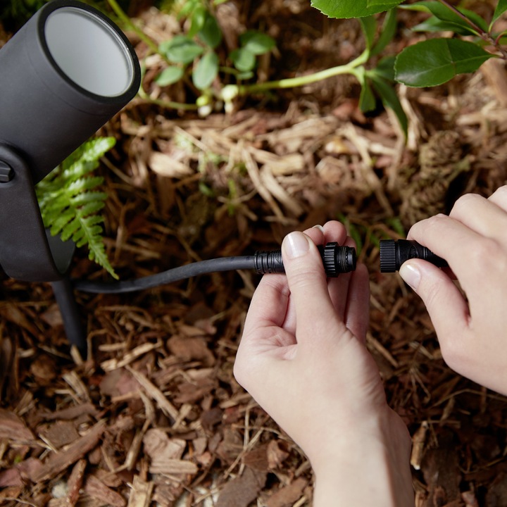 Image du produit Philips Hue Lily Basic Set (DE Connecteur) (640 lm, IP65)