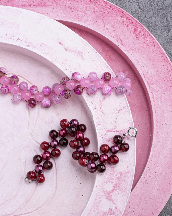 Actual product image Magni Glass bead jewellery set red/pink 360 pieces