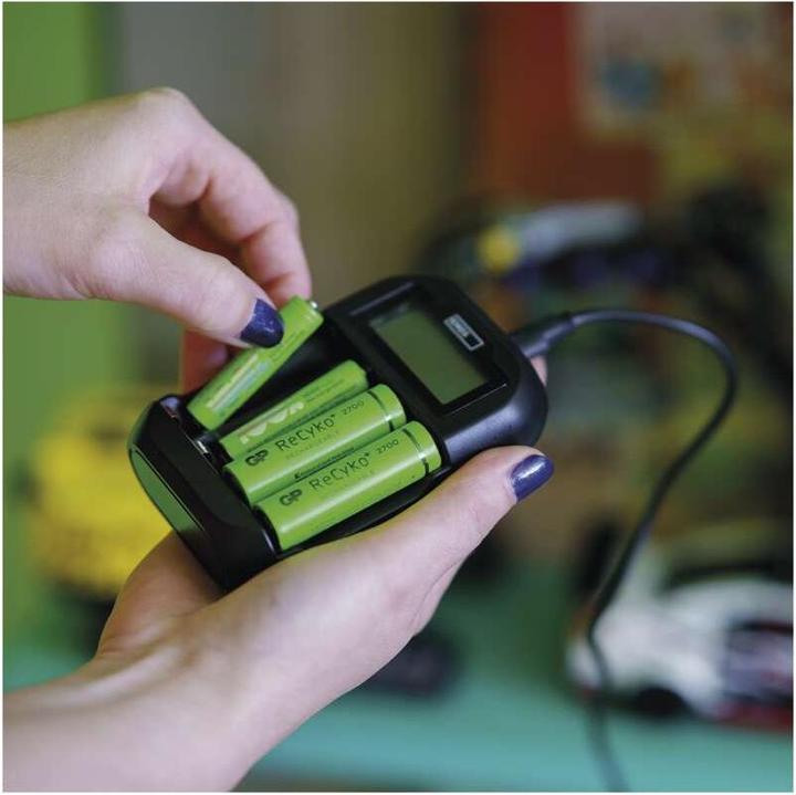 Immagine prodotto Emos InteligentnÃ nabÃjeÄka BCN-41D + 4xAA (4 pz., AAA, Batteria + Caricabatterie)