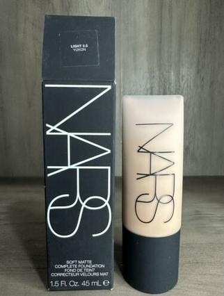 Actual product image NARS Cosmetics Soft Matte Complete Foundation Yukon (Yukon)