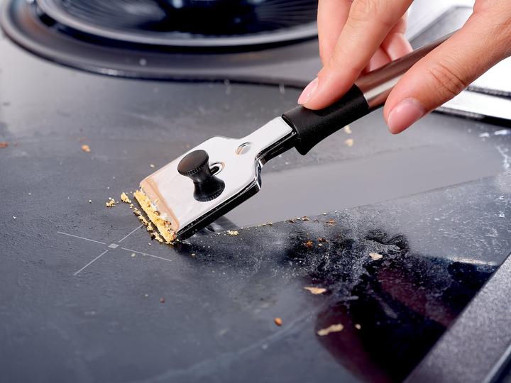Actual product image Leifheit Hob scraper (1 pcs.)