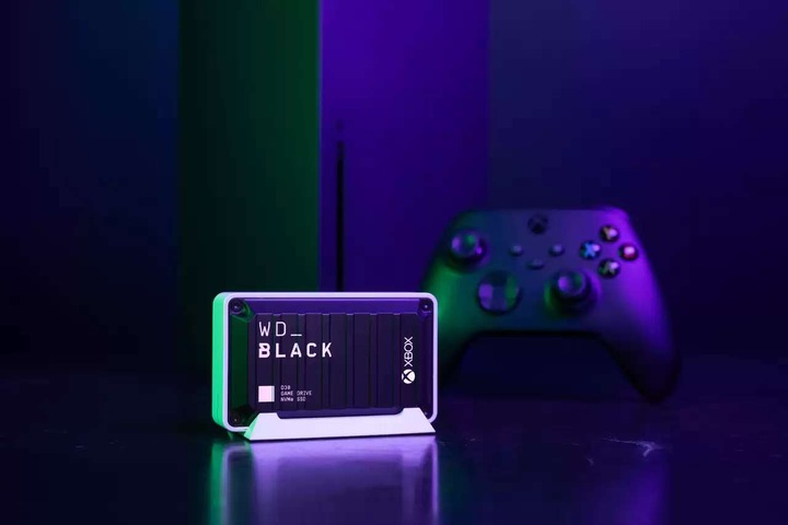 Actual product image WD Black D30 Game Drive SSD for Xbox (2000 GB)