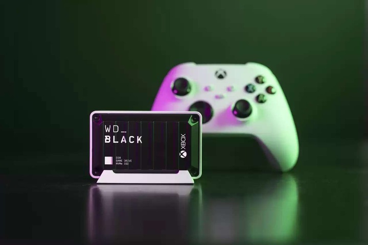 Actual product image WD Black D30 Game Drive SSD for Xbox (2000 GB)