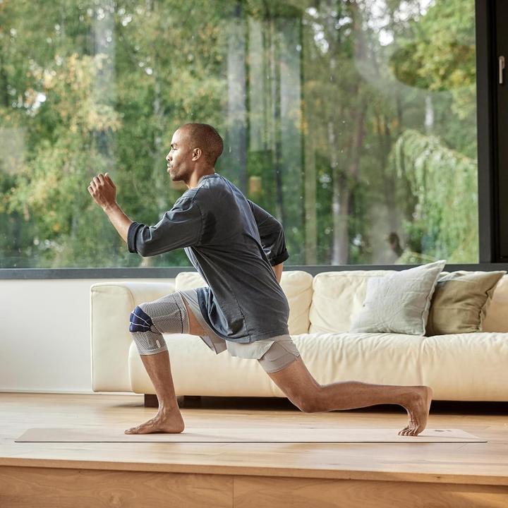 Produktbild GenuTrain Aktivbandage Grösse 3 Comfort titan (3)