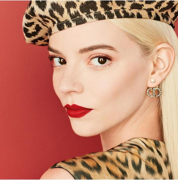 Actual product image Dior Velvet Finish Refillable Lipstick (999 Velvet Finish)