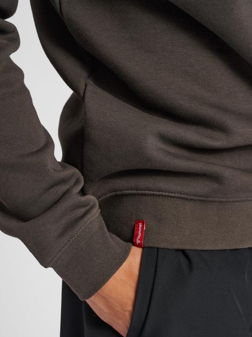 Actual product image hummel Red Heavy Sweatshirt (S)