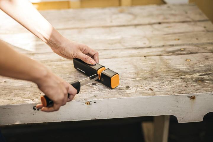 Immagine prodotto Fiskars Coltello da giardino 125860 (10 cm)