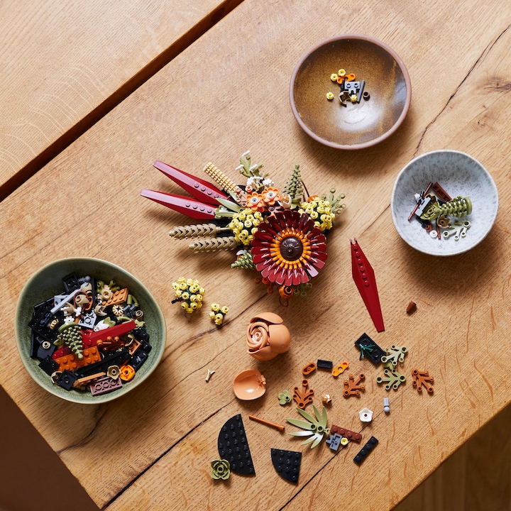 Actual product image LEGO Dried flower arrangement (10314, LEGO Icons, LEGO Botanical)