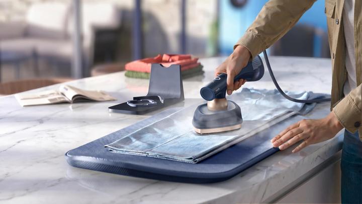 Produktbild Philips OneTurn (1800 W, 90 g/min)