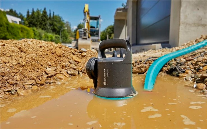 Produktbild Gardena Schmutzwasser Tauchpumpe 9000 (Schmutzwasserpumpe)
