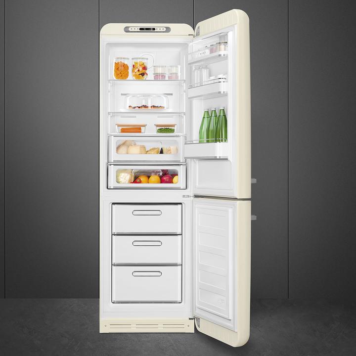 Image du produit Smeg Style rétro FAB32RCR5 (331 l)