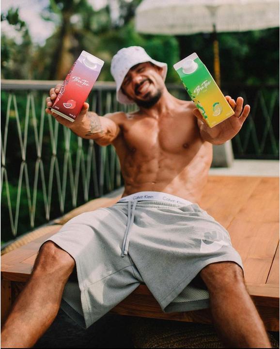 Actual product image BraTee Pomegranate (8 x 75 cl)