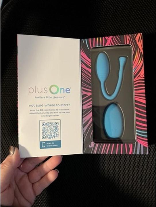 Productafbeelding Plus One Kegel Trainer met Afstandsbediening en Opbergtas Model 6715 Oplaadbaar Waterdicht