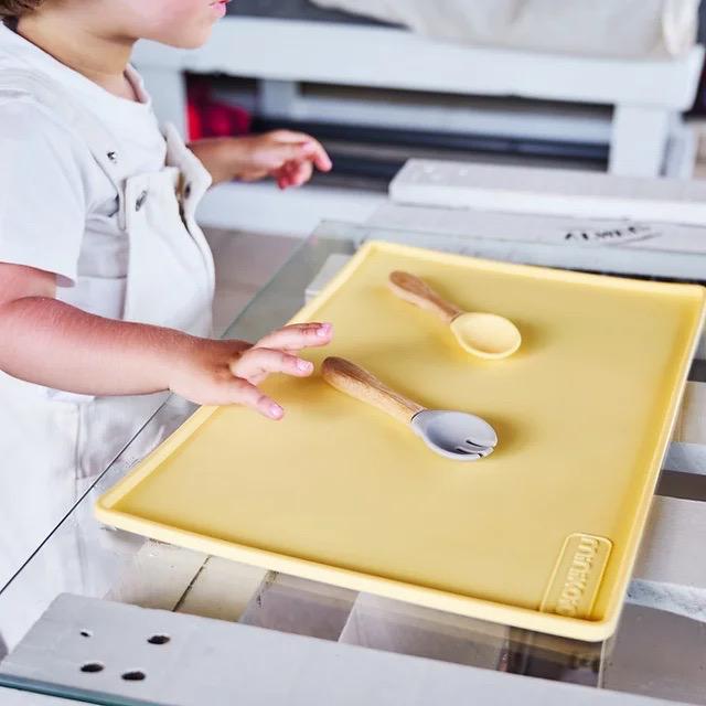 Actual product image Minikoioi Dig In spoon