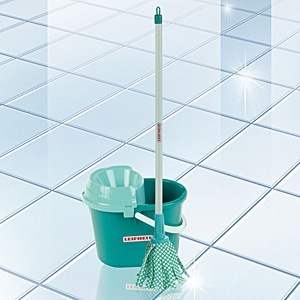 Actual product image Theo Klein Leifheit Bucket with Mop