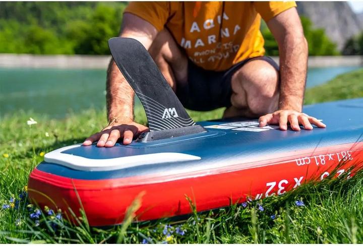 Image du produit Aqua Marina Aileron Swift Attach Racing avec logo AM