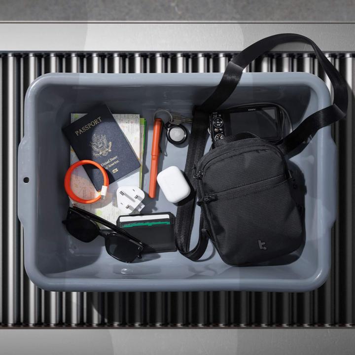 Actual product image Thule tomtoc Aviator T37 Travel Crossbody Bag schwarz / Reise-Umhängetasche / 1,3l (1.30 l)