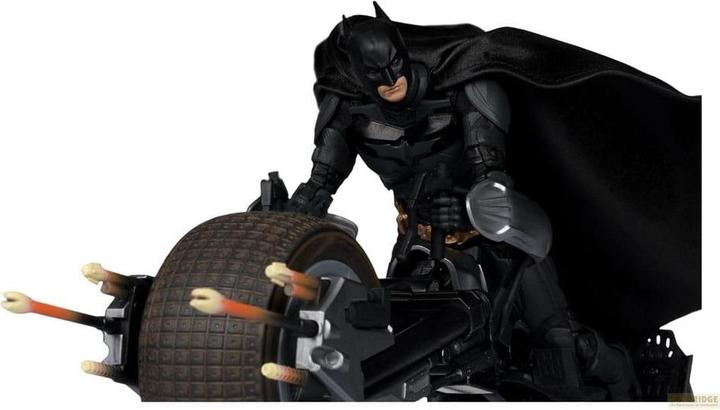Produktbild McFarlane The Dark Knight DC Multiverse Actionfigur mit Fahrzeug Batman & The Batpod 18 cm