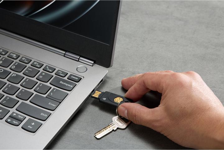 Actual product image Kensington VeriMark NFC+ Security Key - USB-A
