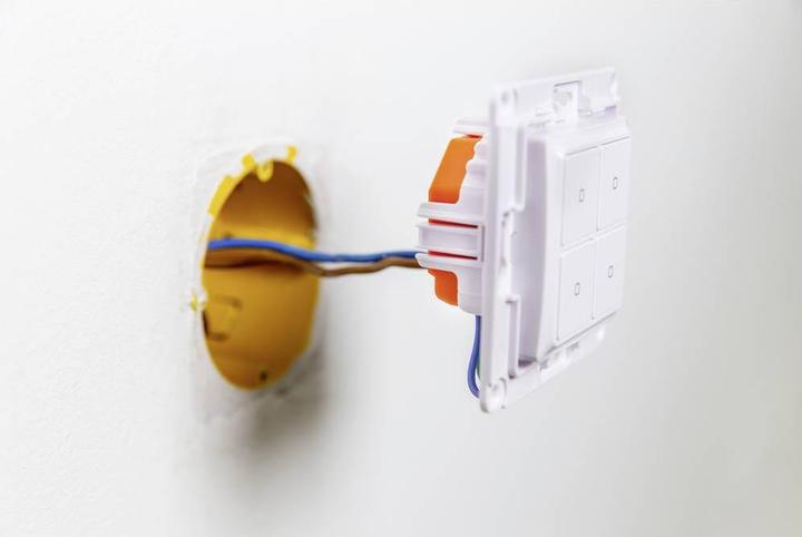 Actual product image Shelly Qubino Wave i4 (Switch actuator)