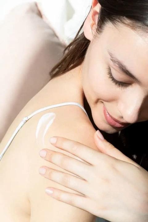 Actual product image MGA Na (Body cream, 400 ml)