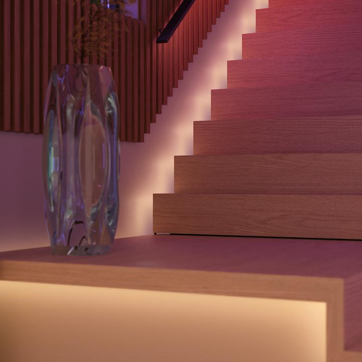 Actual product image Philips Hue Flux Gradient Lightstrip (RGBW, Multicoloured, 300 cm, Indoor)