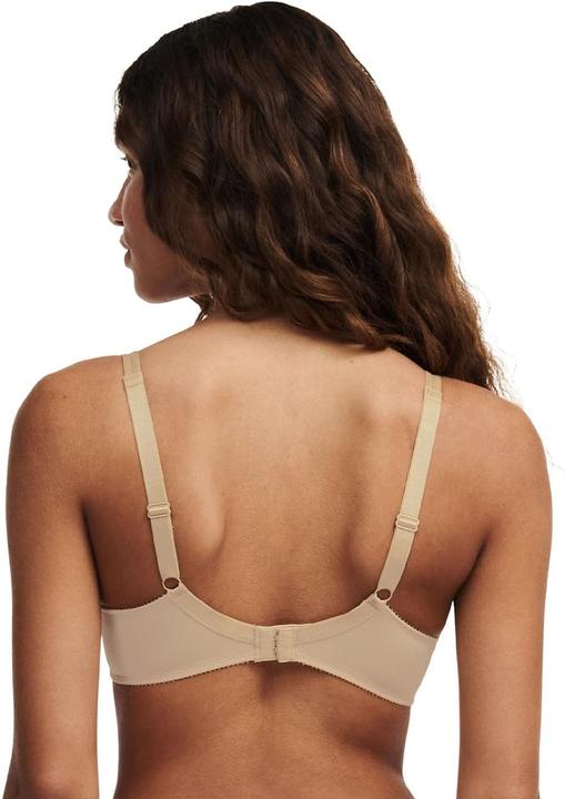 Actual product image Chantelle Basic Invisible Smooth T-Shirt Bra (90 C)