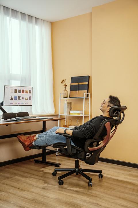 Actual product image Ergowork SpineX Office Chair, black