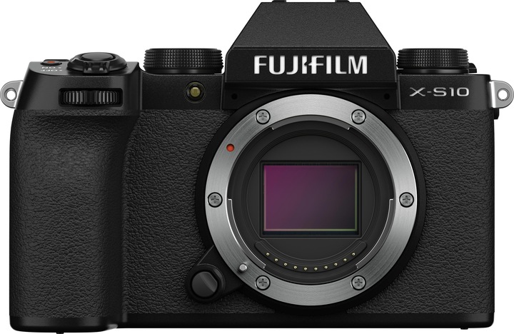 Fujifilm X-S10 (16 - 80 mm, 26.10 Mpx, APS-C / DX)
