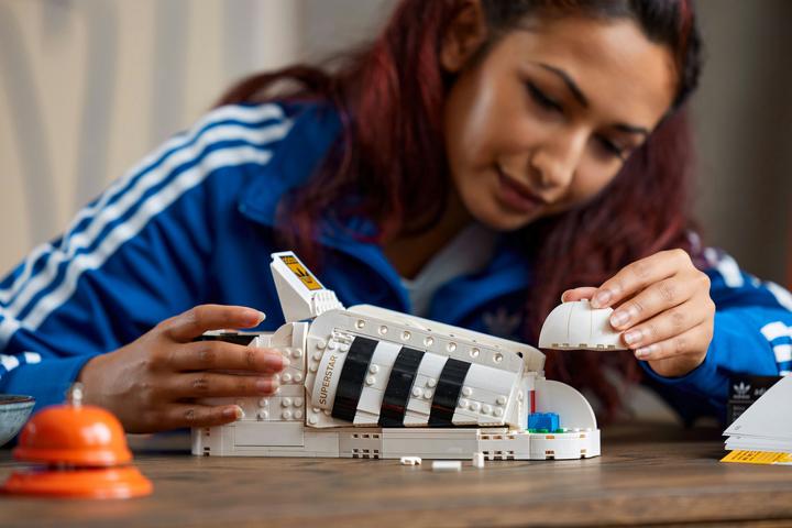 Produktbild LEGO Adidas Originals Superstar (10282, LEGO Icons)