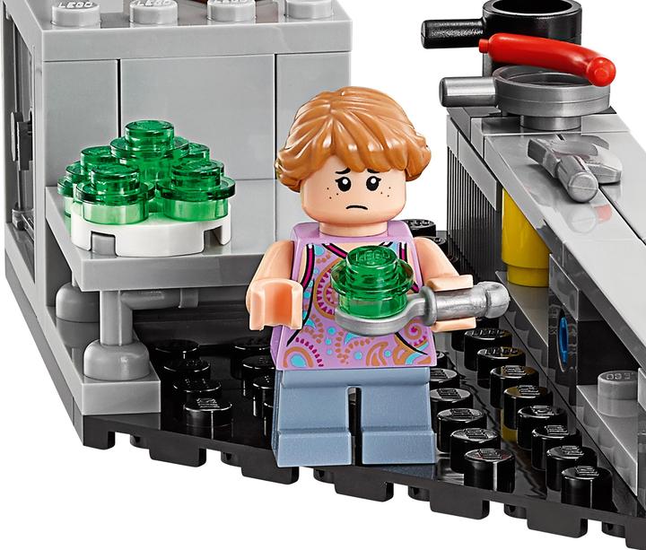 Actual product image LEGO Jurassic World Hunt for the Velociraptor (75932, LEGO Jurassic World)